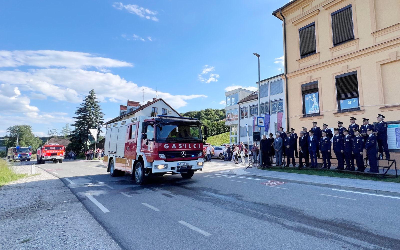 gasilci jurij mimohod