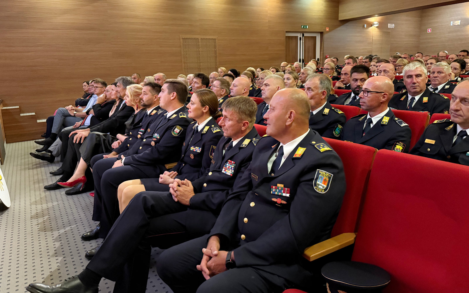 akademija 1009 8