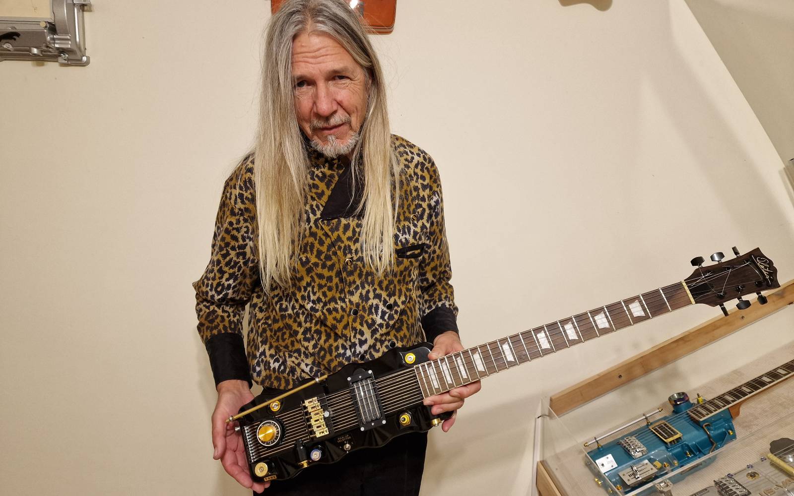 Ko pokrov motorja postane kitara