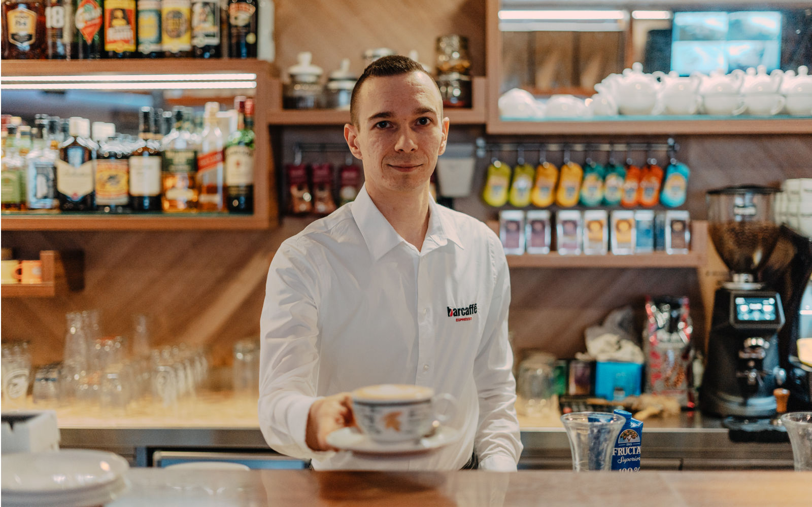 Ko vam kavo skuha in okrasi vrhunski barista