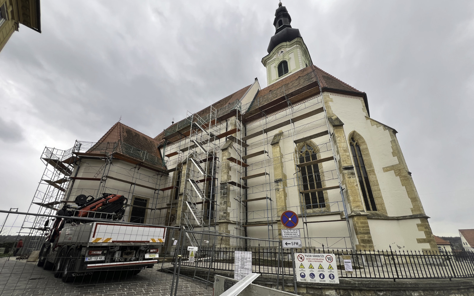 Obnavljamo streho, ohranjamo dediščino