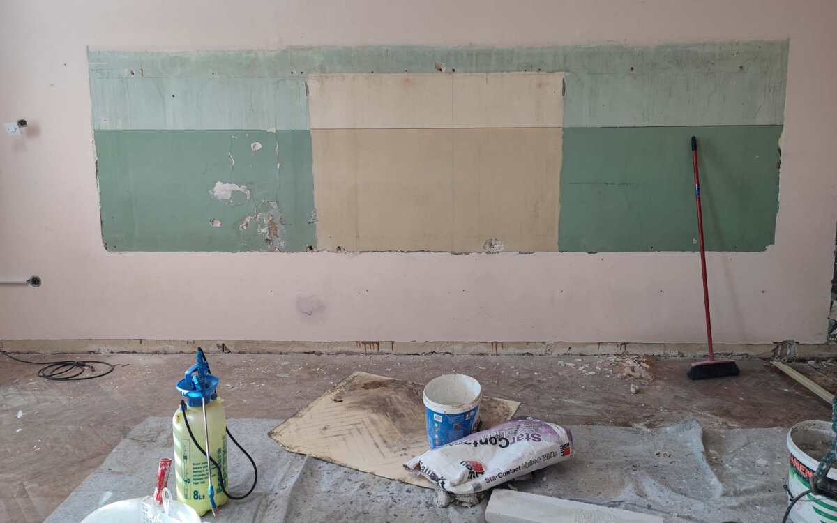 Po poletni prenovi učence v Lokavcu čakajo sodobnejši in bolj funkcionalni šolski prostori.