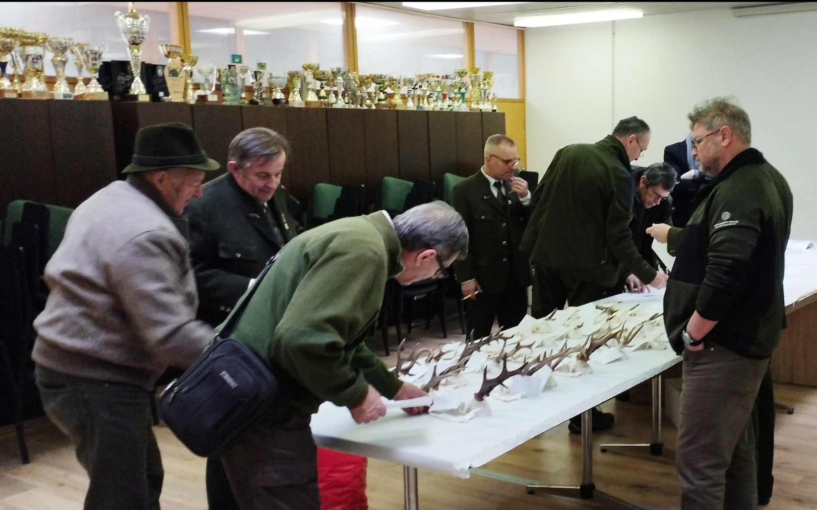 Največji odvzem srnjadi in najmanj male divjadi