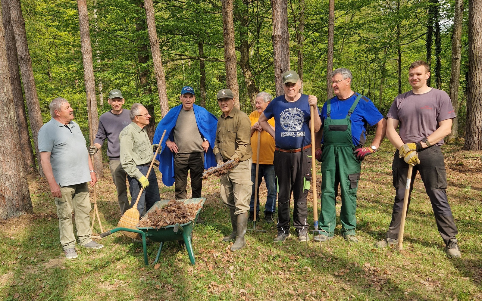 Dobravški lovci so očistili okolje