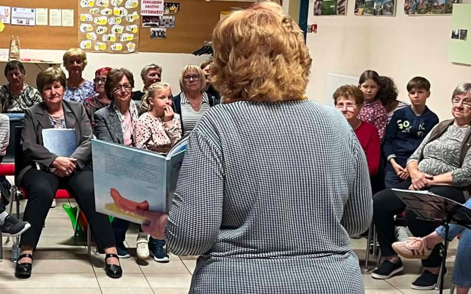 V Vitomarcih prvič pripravili pripovedovalski večer za odrasle