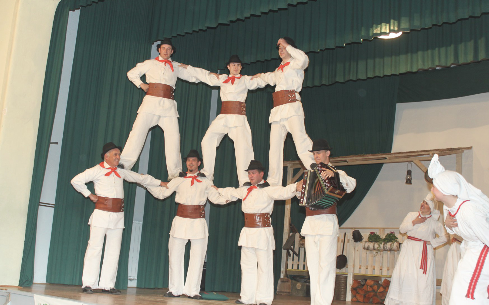 Jurjevo_srečanje_folklornih_skupin_vmesna.jpg