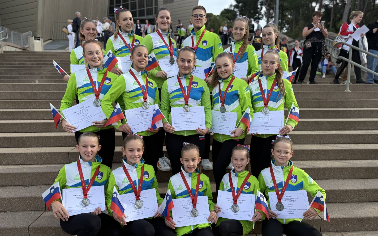 Pesniške mažoretke uspešne na mednarodnih tekmovanjih