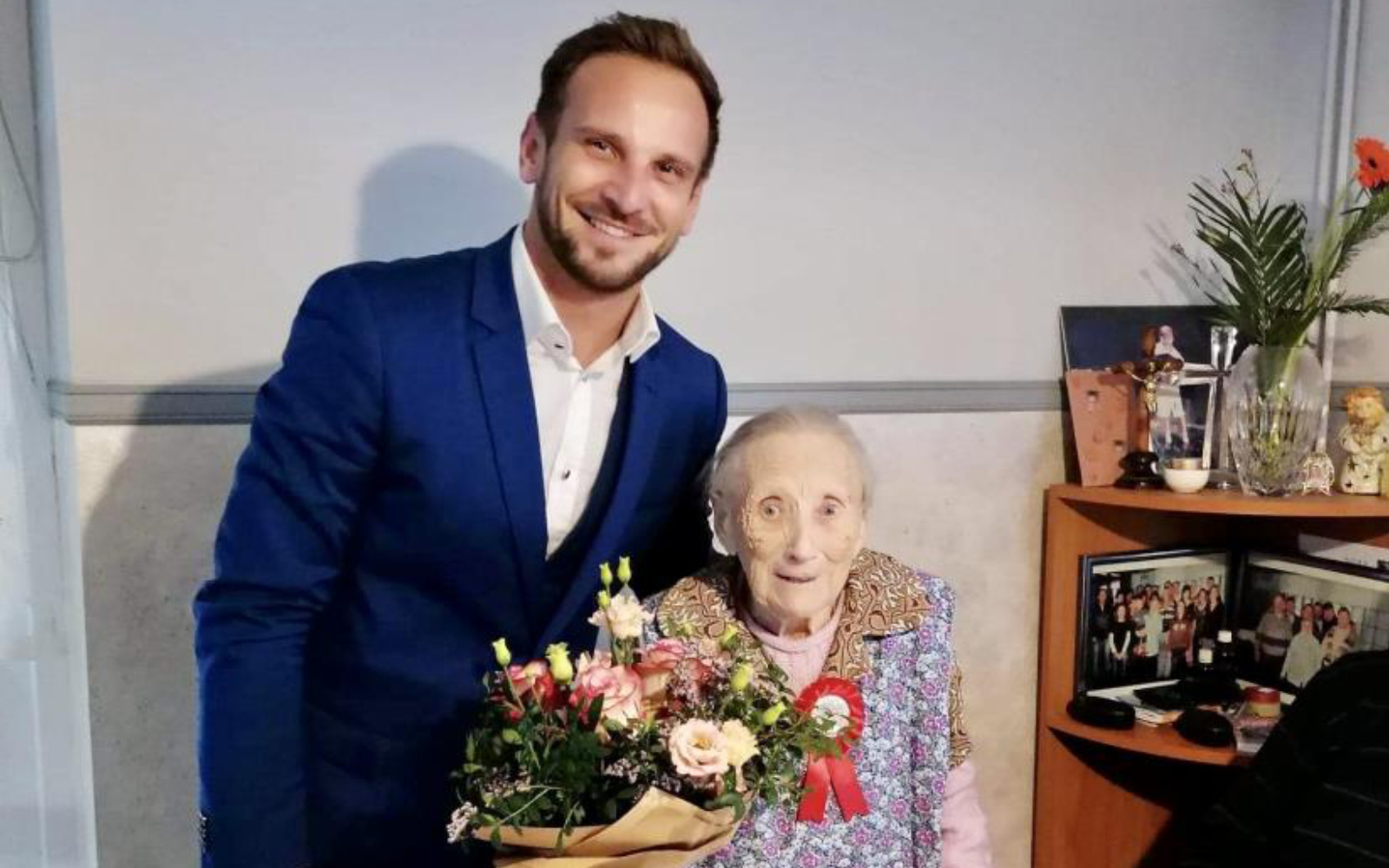 Slavljenki je ob jubileju voščil tudi trojiški župan David Klobasa. Foto: arhiv Občine