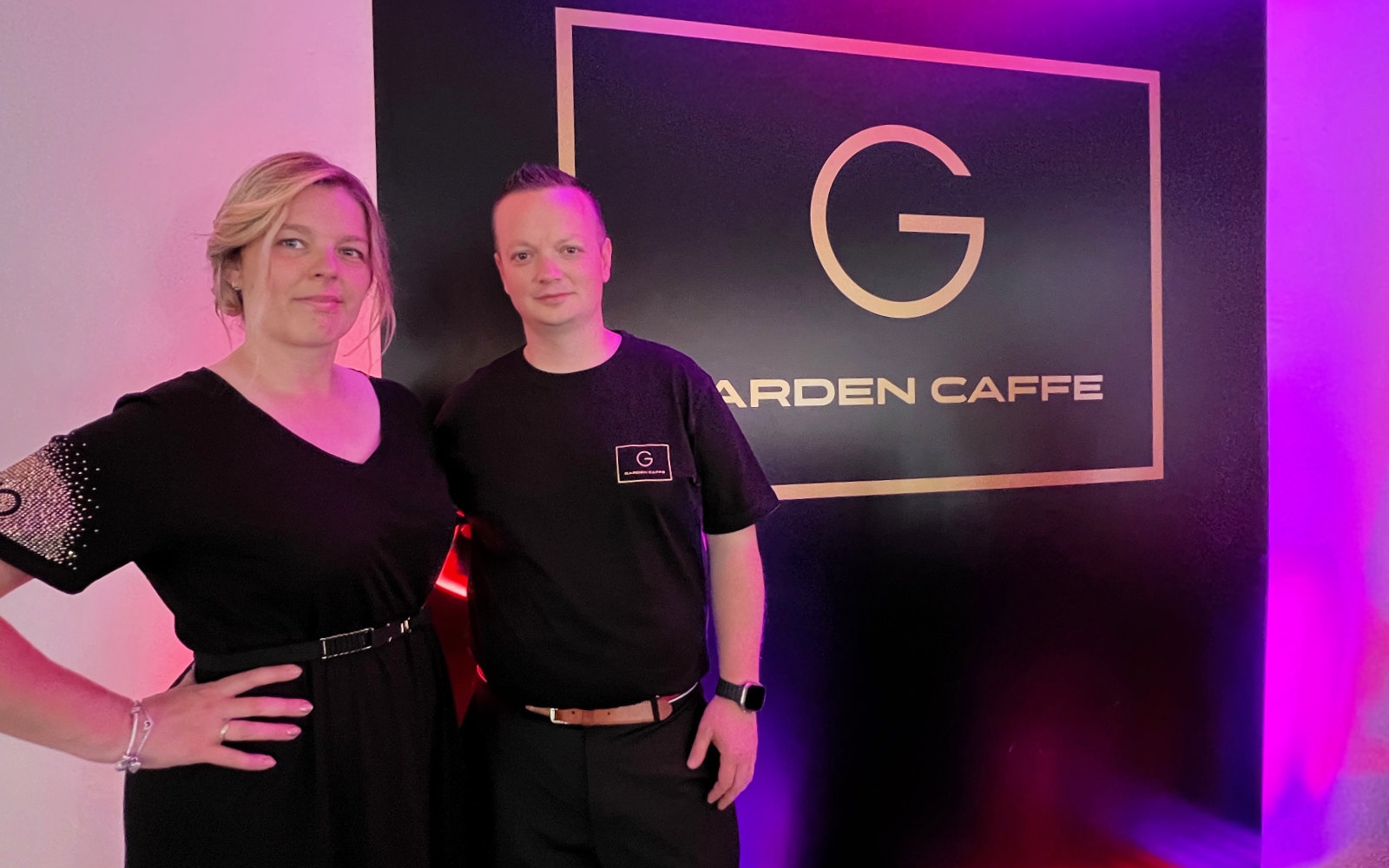 Karmen Ploj in Danijel Rokavec sta popolnoma prenovila propadajoči objekt v Trojiškem trgu in kraj obogatila z izjmeno kavarno z imenom Garden caffe.