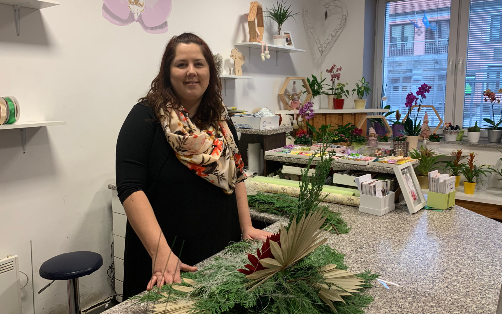 Pri Aniti je šola tista, zaradi katere se je resnično zaljubila v ustvarjanje – z rožami, zelenjem in drugimi dekoracijami. Foto: Barbara Ribič