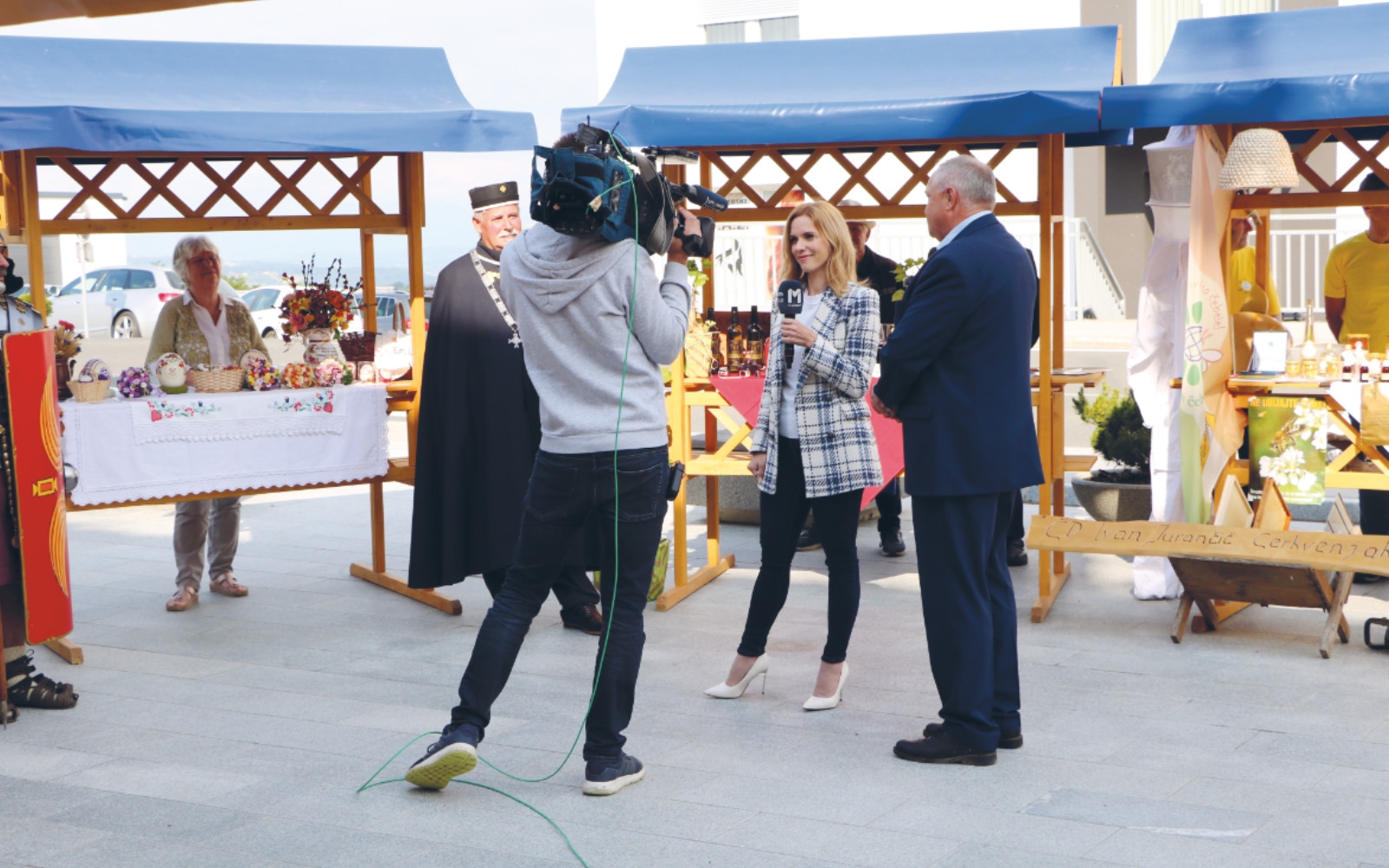 Vklop v oddajo Dobro jutro na RTV Slovenija je potekal v živo izpred trga v Cerkvenjaku in vzletišča v Čagoni.