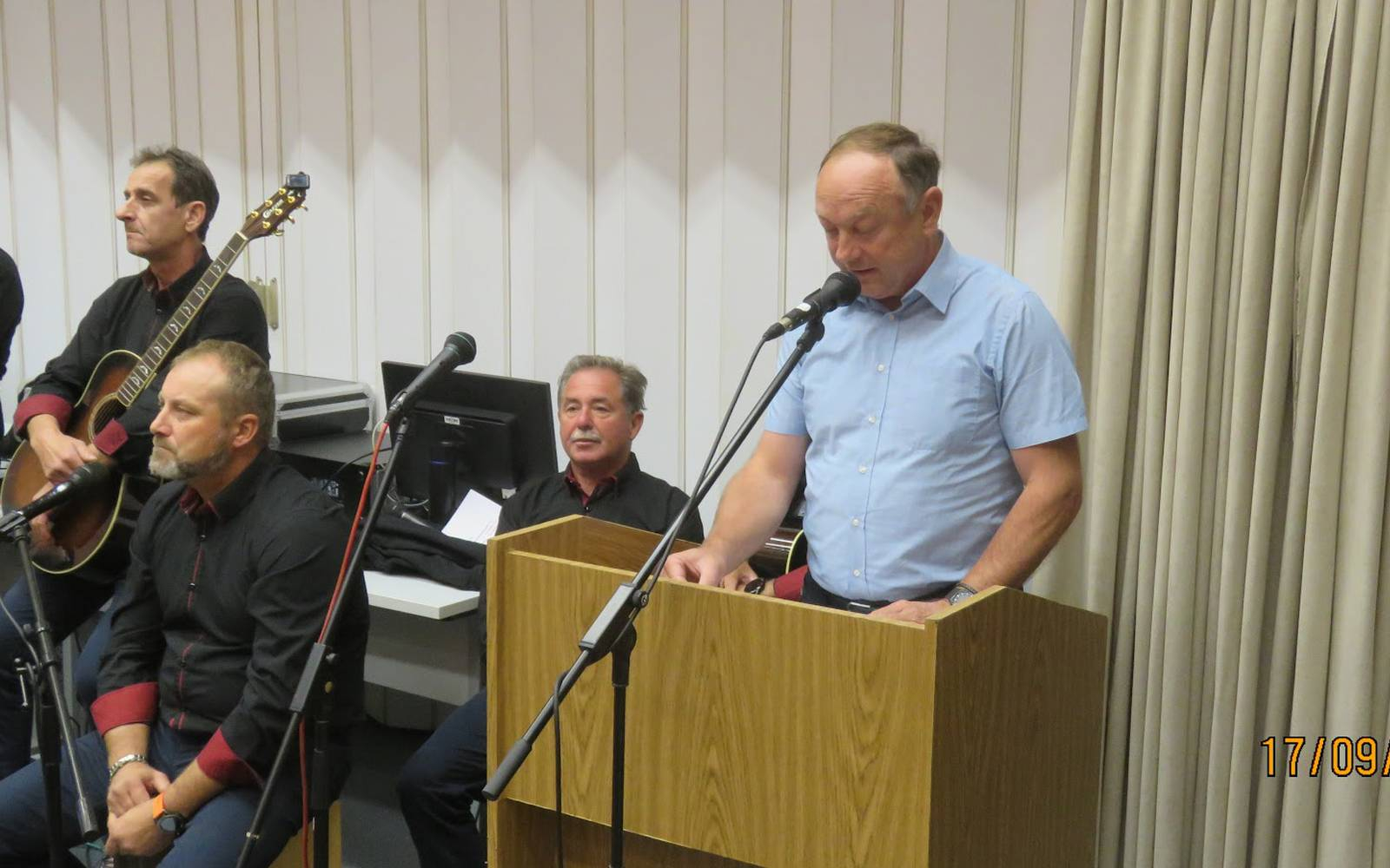 Slavnostni govornik je bil veteran vojne za Slovenijo in radijski urednik Stanislav Kocutar. Foto: arhiv Koordinacije DVO.