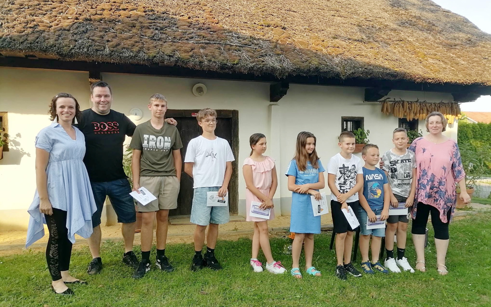 Nastopajoči v Vitomarcih. Foto Marjana Pečar