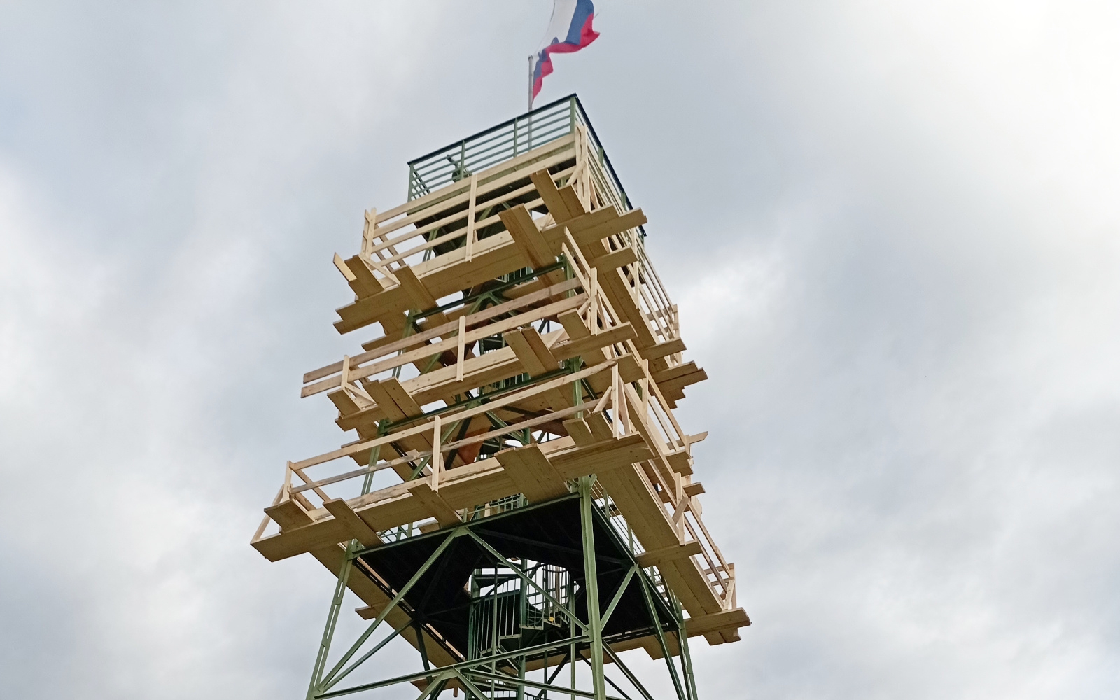 Zavrh dobiva novo podobo, obnavlja se tudi Maistrov razgledni stolp. Foto: Občina Lenart