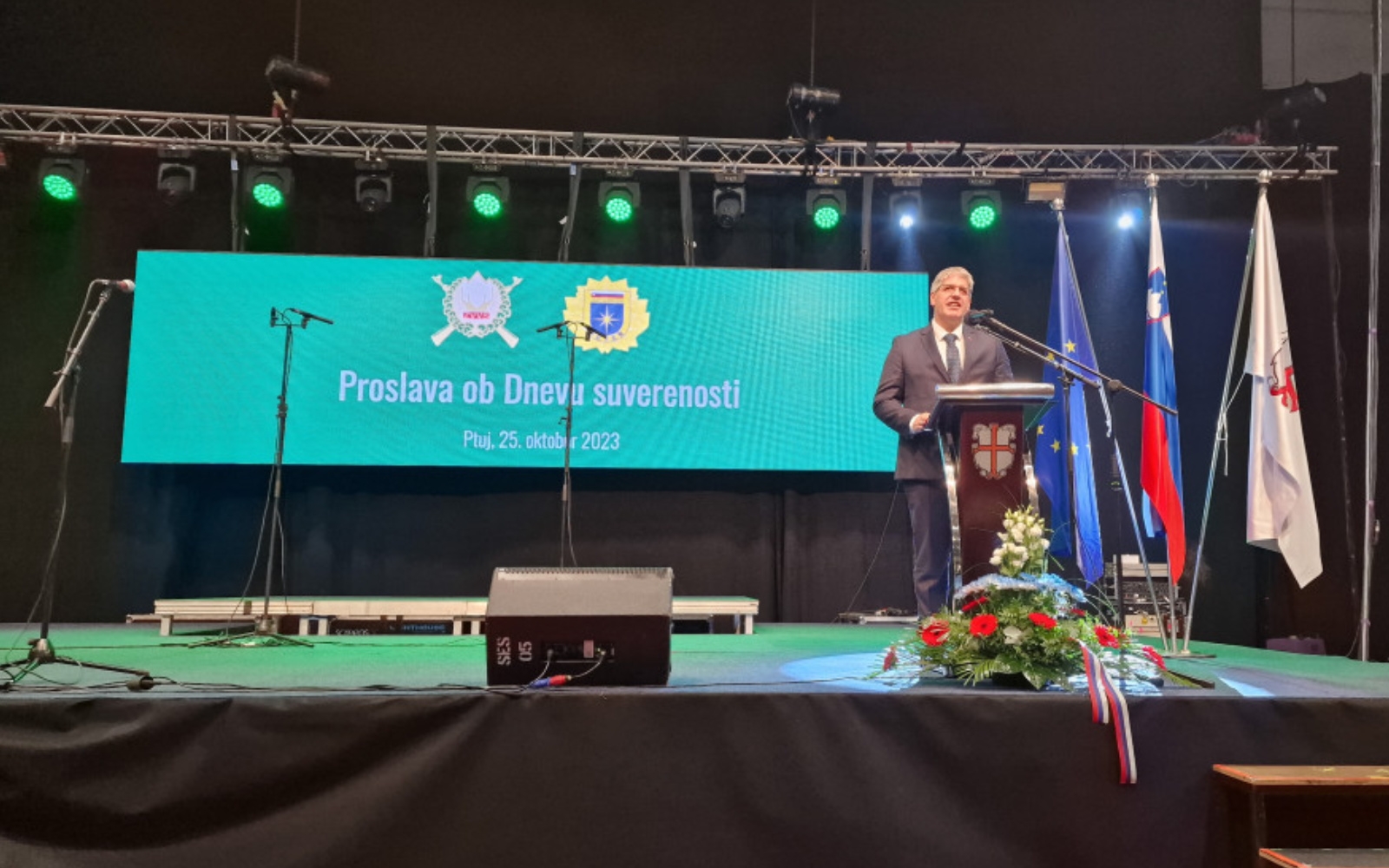 Minister Poklukar: »Z odhodom zadnjega vojaka JLA je Slovenija dokončno postala suverena država«. Foto: arhiv MNZ