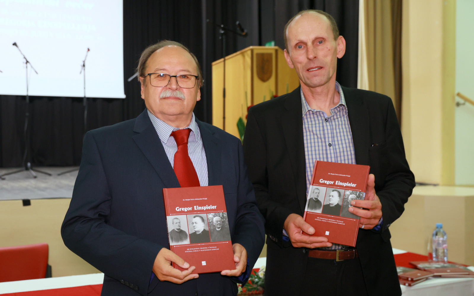 Nedavno je pri Mohorjevi založbi izšla knjiga o Gregorju Einspielerju, ki sta jo pripravila Aleksander Purgaj in zgodovinar dr. Marjan Toš. Foto: Maksimiljan Krautič