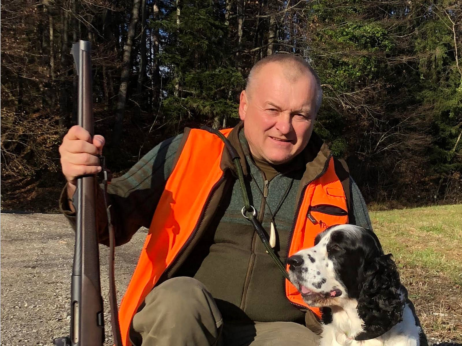 Franc Kangler s svojim zvestim štirinožnim spremljevalcem. Foto: osebni arhiv.