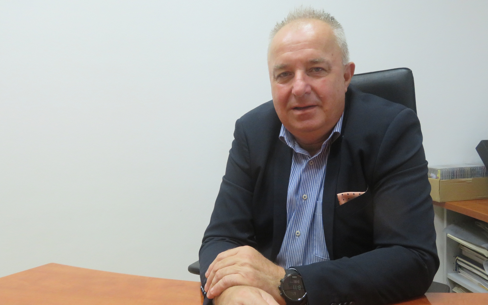 Mag. Mirko Žmavc: »Še posebej se bom zavzemal za kakovosten, sodoben in inovativen vzgojno-izobraževalni proces, za posodobitve nacionalnih programov vrtcev in osnovnih šol ter za izmenjavo dobrih praks v Sloveniji in tujini.« Foto: Tomaž Kšela