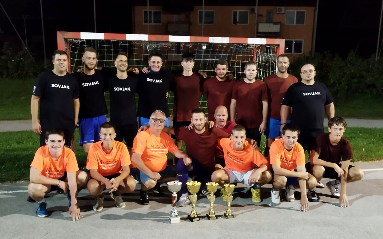 Udeleženci turnirja med vasmi. Foto: arhiv KMN Trnovska vas