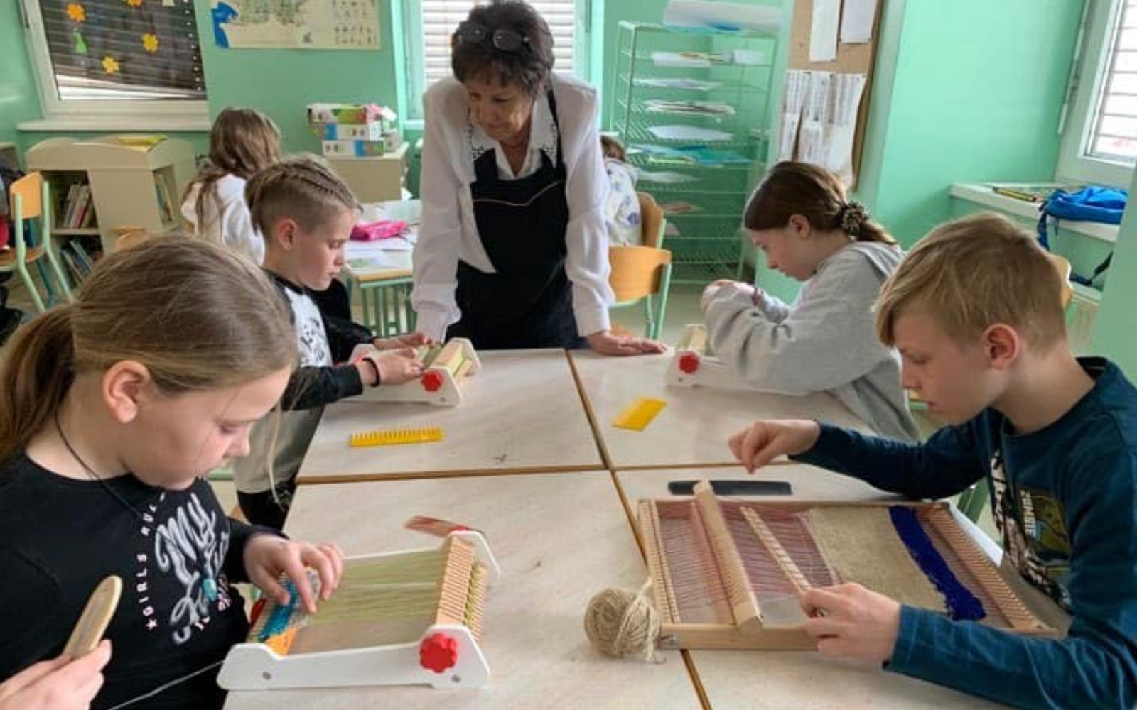 Od lanu do platna z otroki. Foto: arhiv TD