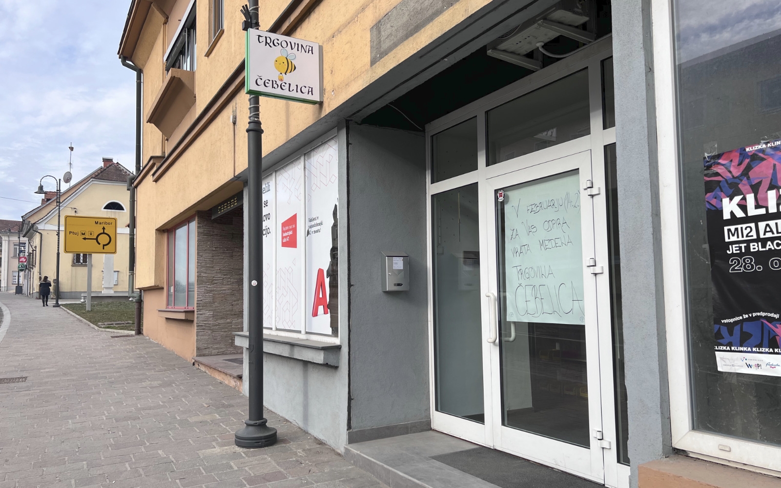 Zunanji izgled nove medene trgovinice v središču Lenarta (bivša trgovina A1). Foto: Nina Zorman