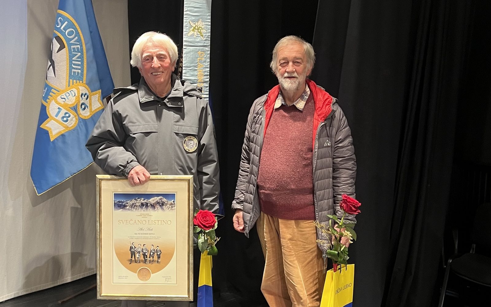Nagrajenca PZS Aleš Arih in Srečko Pungartnik  s priznanji v Ljubnem. Foto: Marjan Toš.