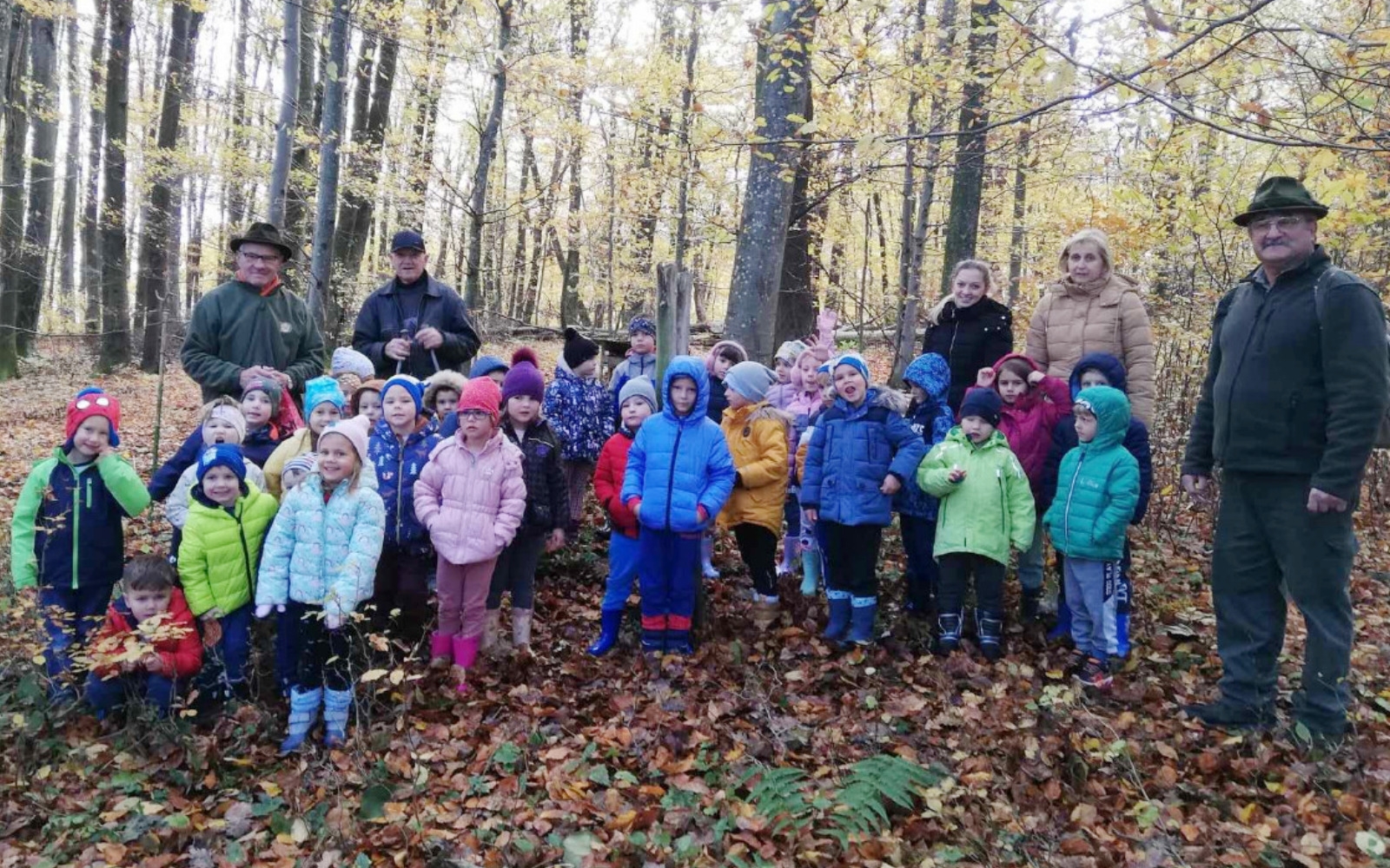 Lovci so s svojo predstavitvijo prispevali k ozaveščanju mladih generacij o pomembnosti naravovarstva. Foto: arhiv vrtca