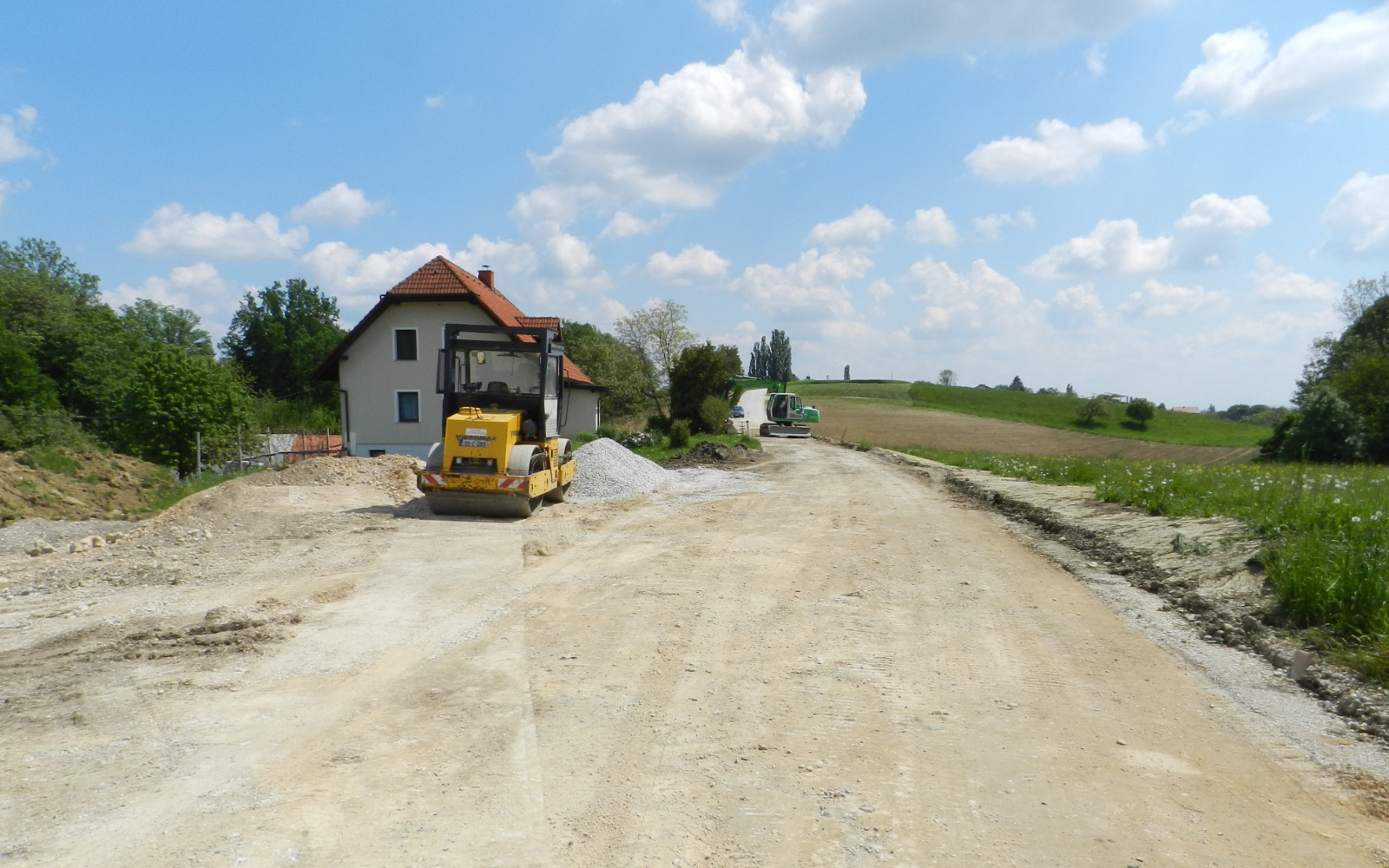 Urejanje in moderniziranje cestnih obsegov v Občini Sveti Jurij v Slov. goricah. Foto: Franc Bele