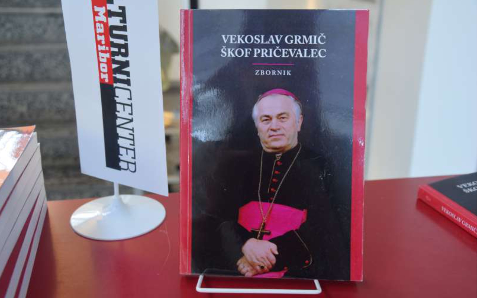 Lansko leto je izšel zbornik Vekoslav Grmič, škof pričevalec. Foto: Maja Hajdinjak (Vestnik)