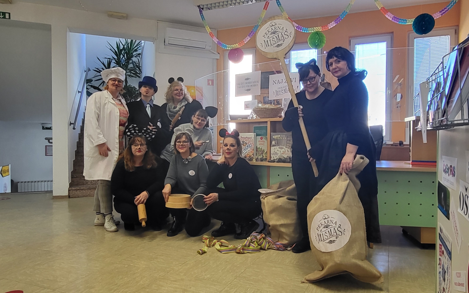 Knjižnico je danes zamenjala pekarna! Foto: arhiv Knjižnice Lenart