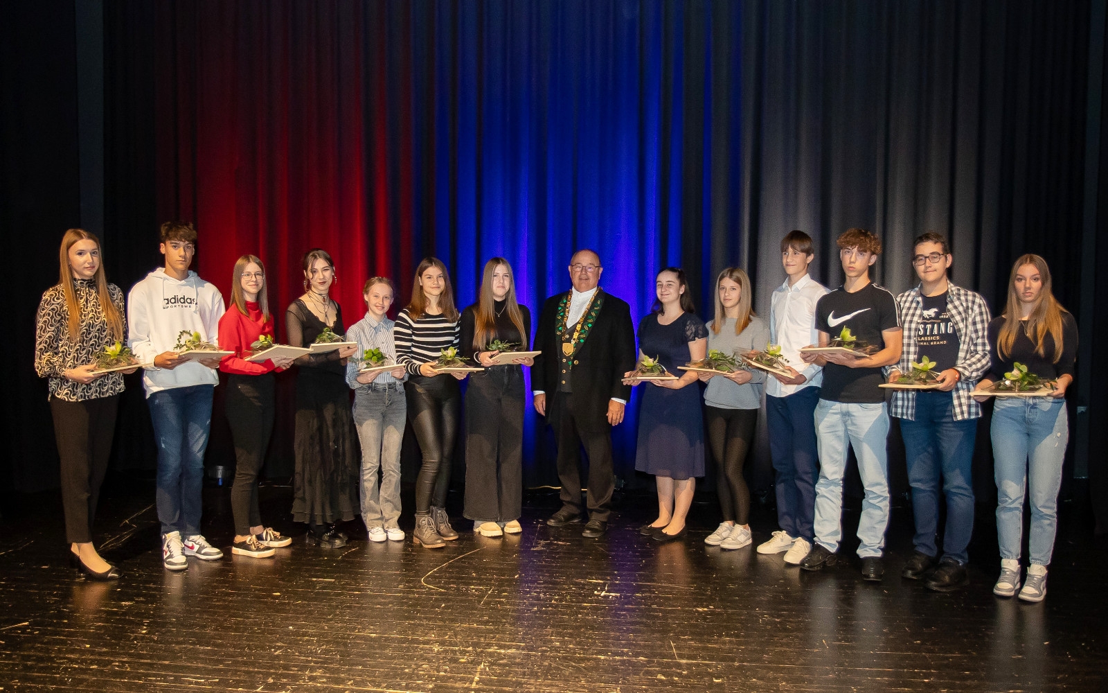 Priznanja so bila podeljena učencem, ki so v času osnovnošolskega izobraževanja dosegli odličen učni uspeh. Foto: Foto Askari