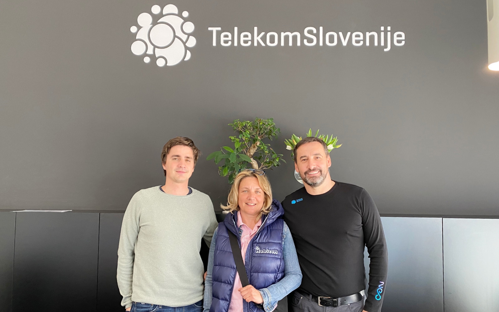 »Vsak kupec v dvajsetih letih je del naše zgodbe. Vsak poslovni partner prav tako. Lenart je naše mesto in vsi, ki se iz okoliških krajev vračajo k nam, so samo dokaz, da delamo dobro,« je povedala ekipa Mobicoma.