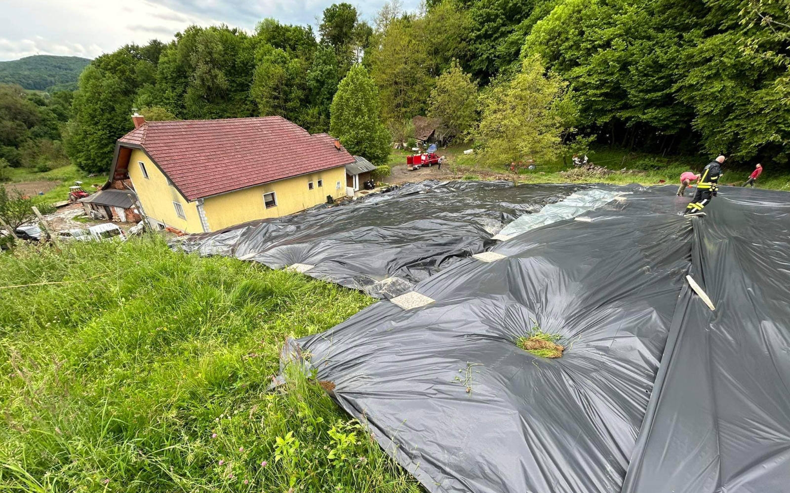 Fotografije: arhivi občine in gasilskih društev