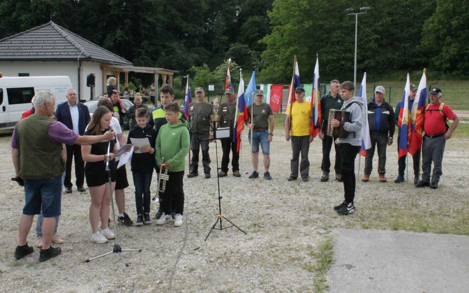 Veterane so pozdravili mladi cerkvenjačani. Foto: Dušan Komar
