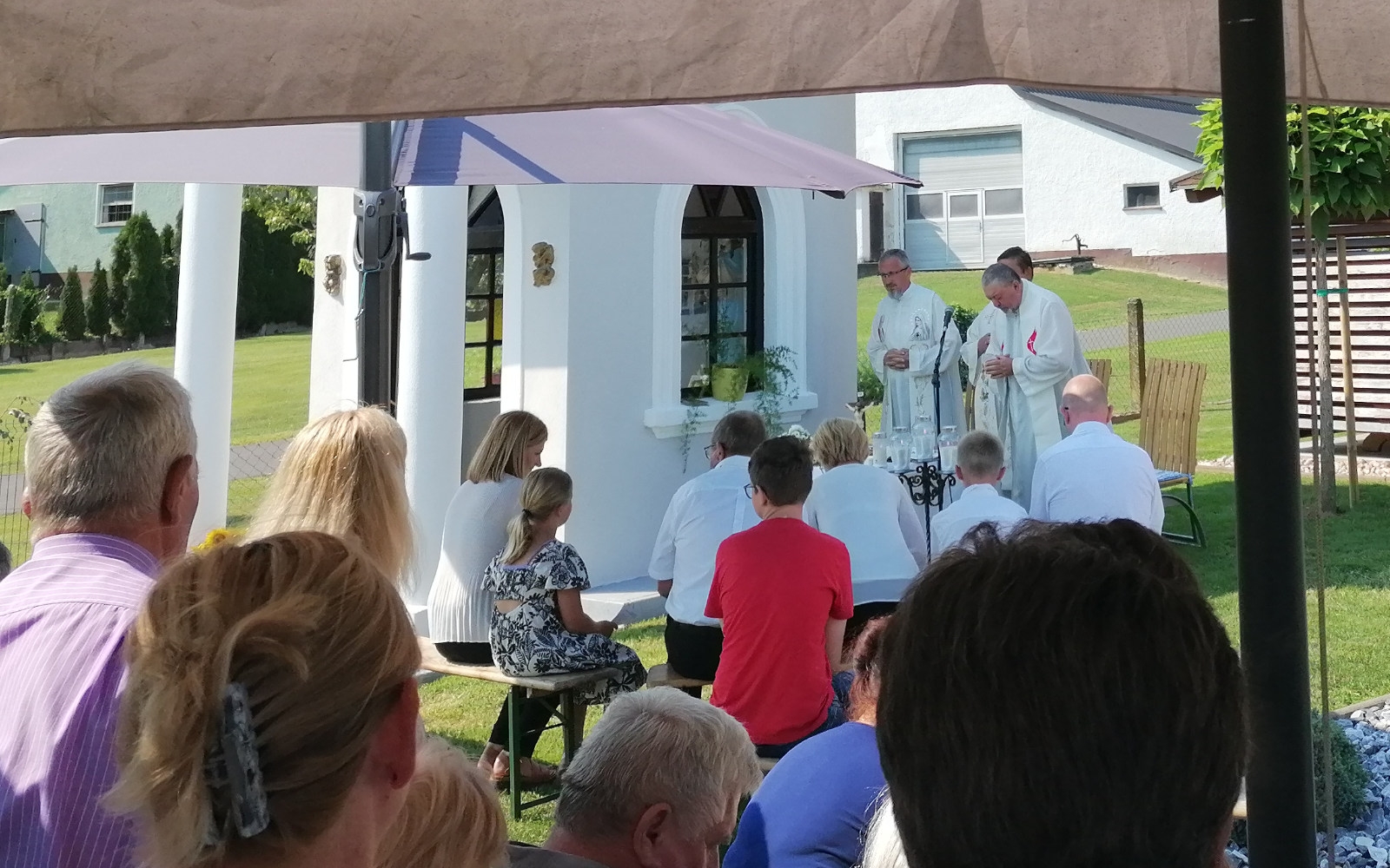 Slovesno sveto mašo darovali kar trije duhovniki.