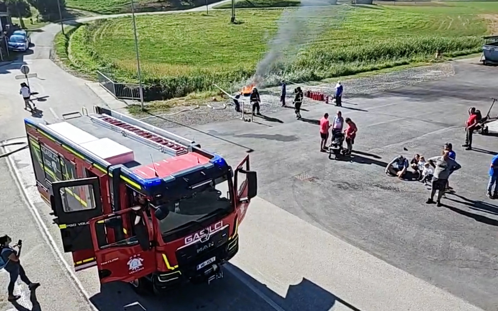 Predsednik PGD Voličina meni, da je ta dogodek koristen za družbo, saj omogoča pridobitev izkušenj in znanja, ki ga bodo ljudje lahko uporabili, ko bo to potrebno. Foto: PGD Voličina
