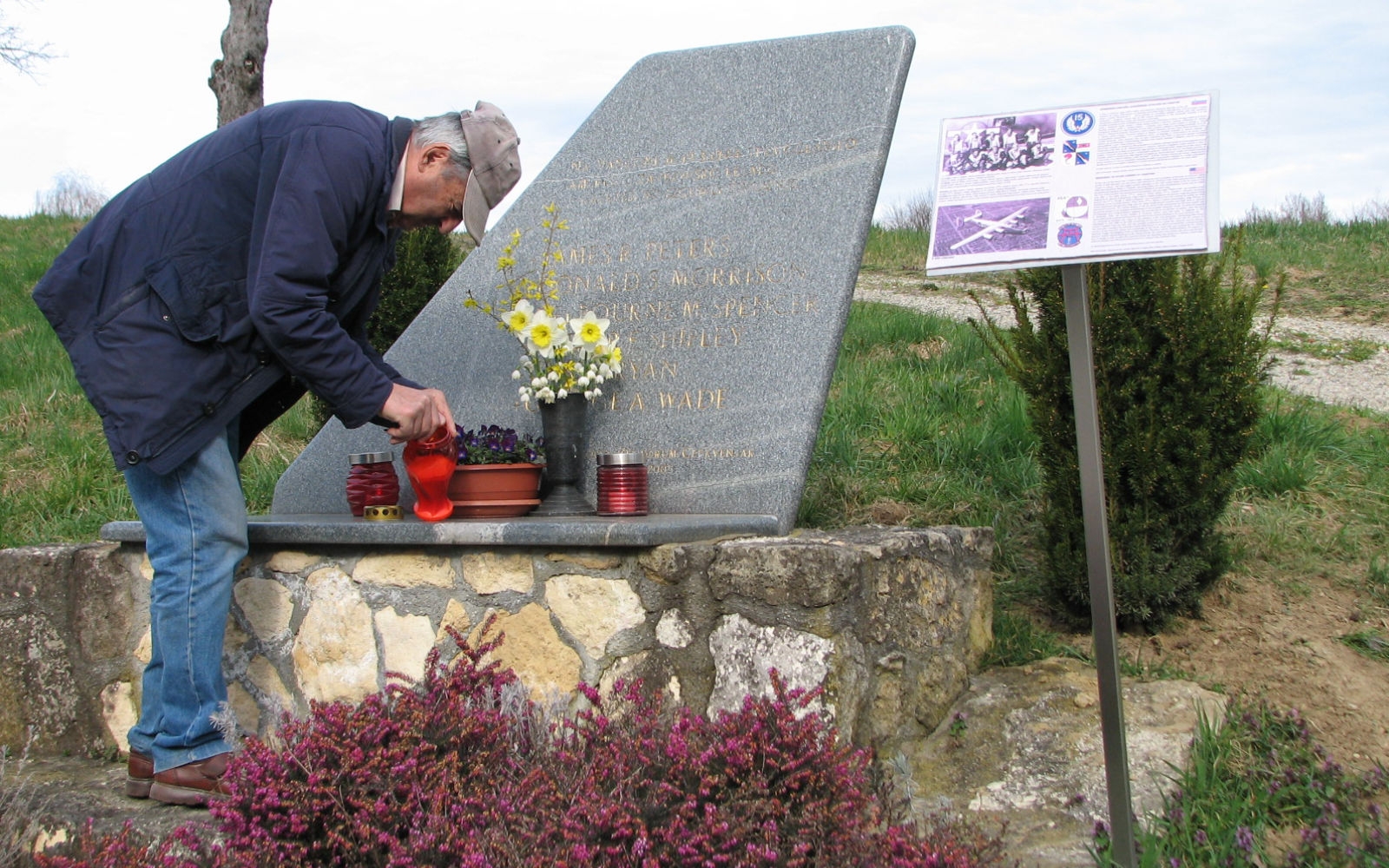 Spominsko obeležje na Vanetini je bilo postavljeno na pobudo civilnega združenja Slovenskogoriški forum Cerkvenjak, junija 2005. Foto: arhiv združenja / Franc Bratkovič