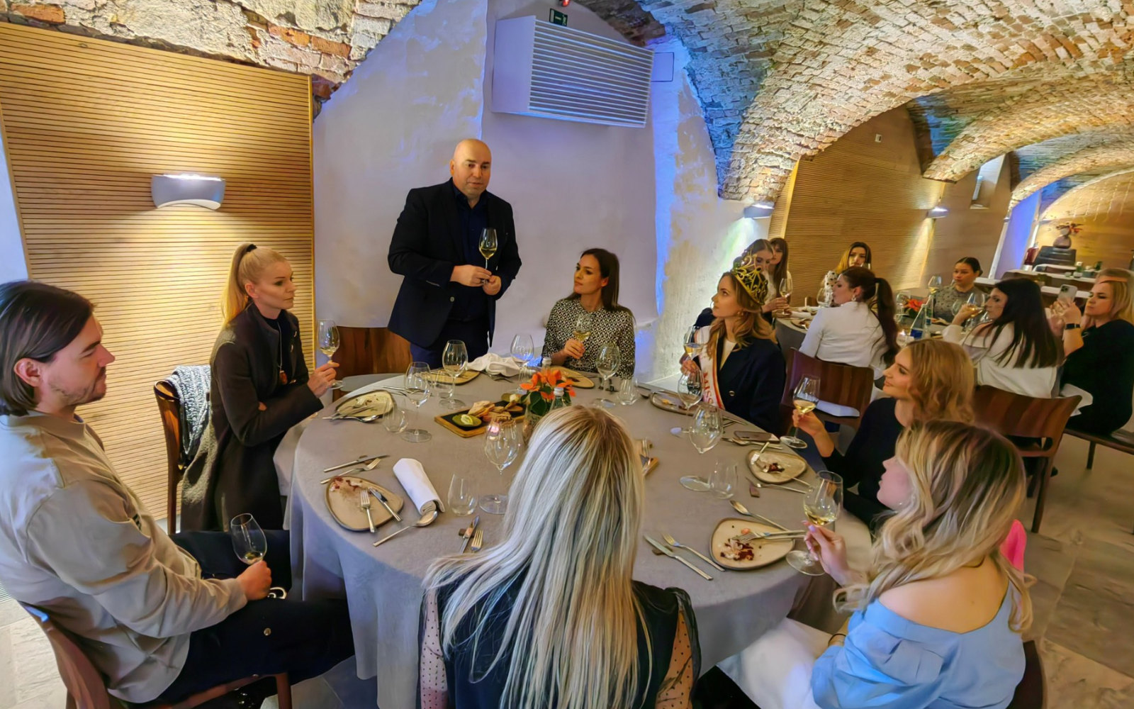 miss pesnica vecerja p