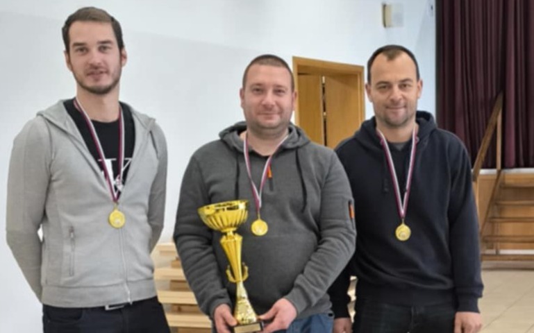 V Trnovski vasi v novo leto s turnirjem