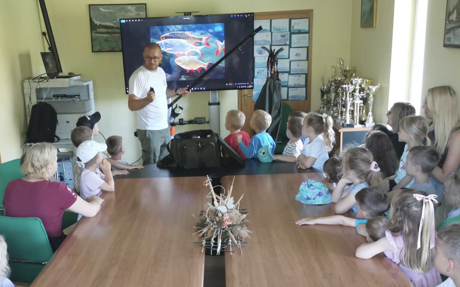 Mladi obiskovalci spoznavali svet ribištva