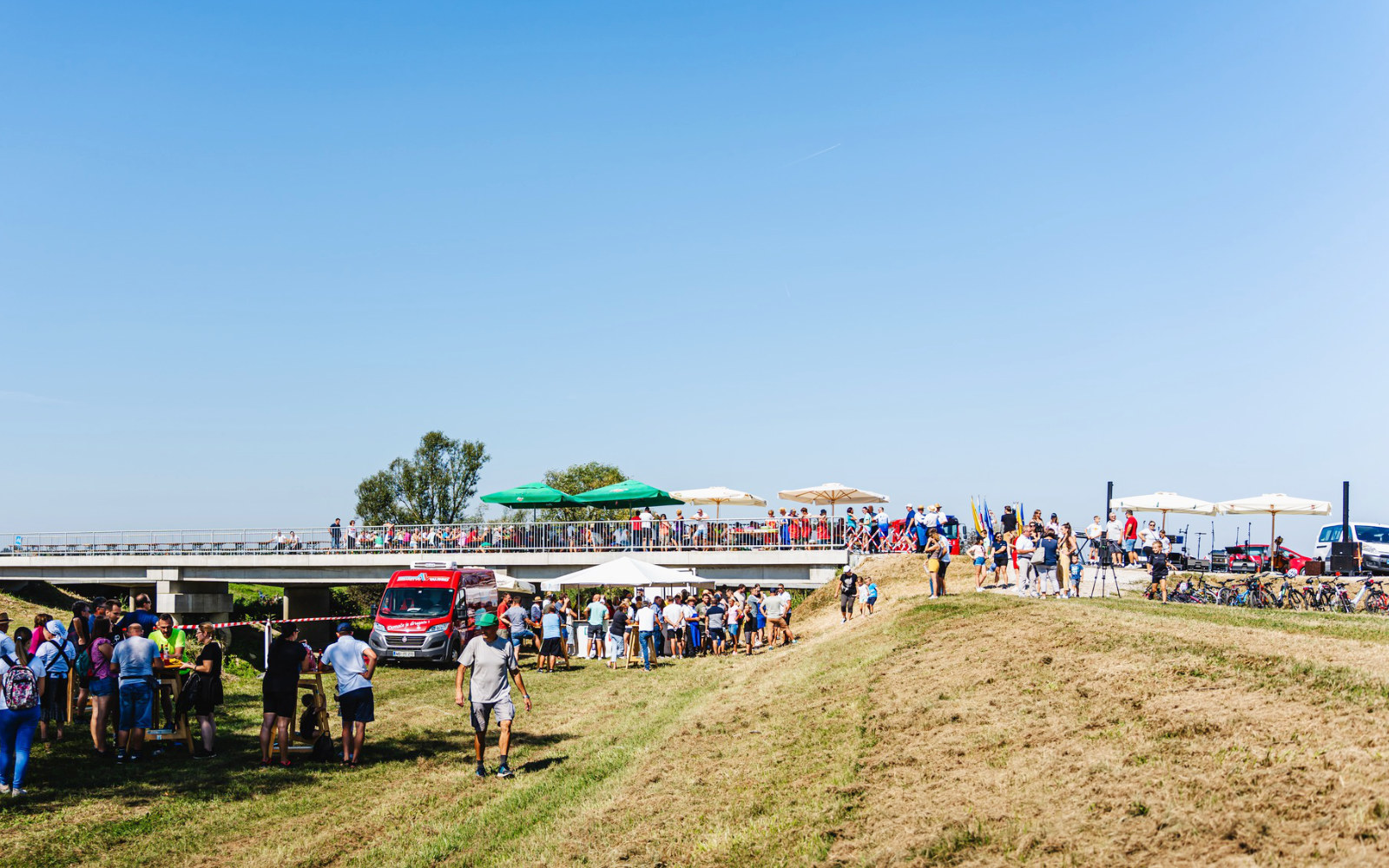 obiskovalci kolesarke