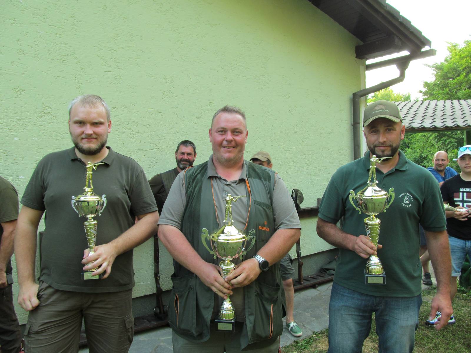 Kapetani najboljših ekip s pokali