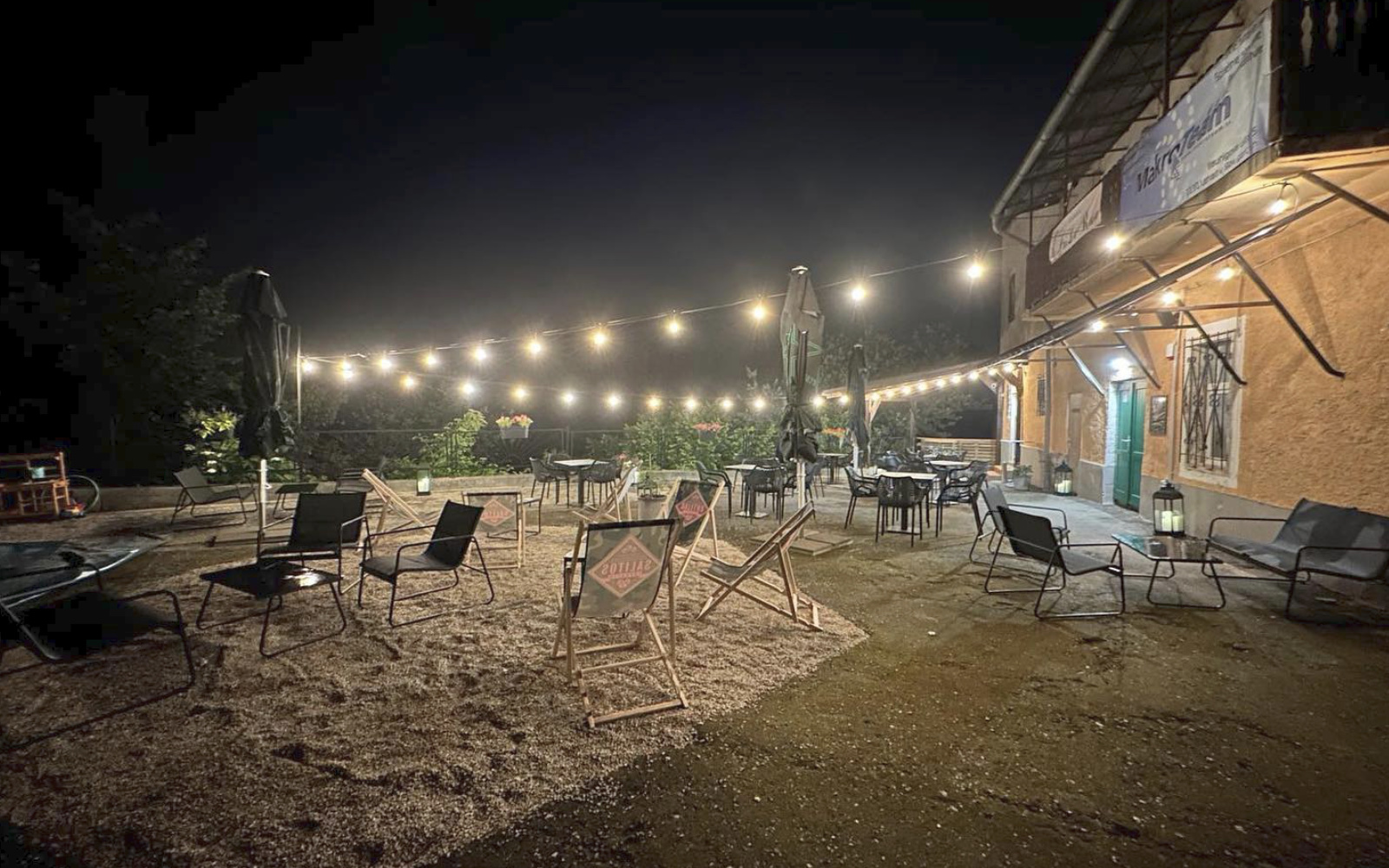 garden caffe trojicafest2